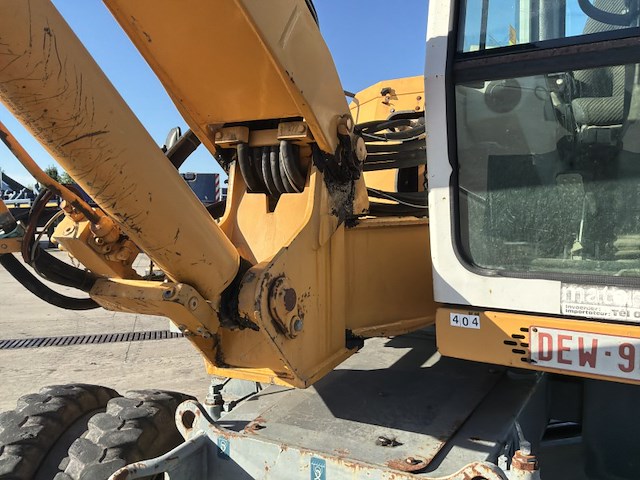 2001 liebherr a310b bandengraafmachine - afbeelding 10 van  33