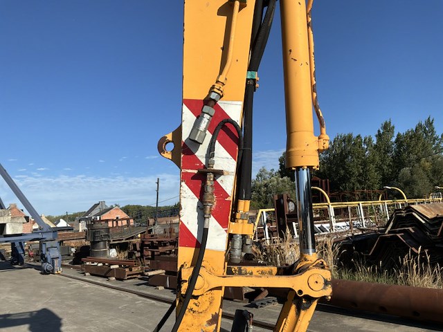 2001 liebherr a310b bandengraafmachine - afbeelding 16 van  33