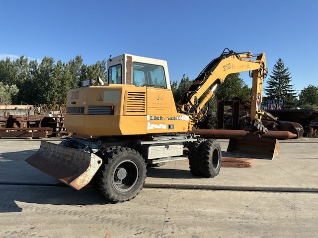 2001 liebherr a310b bandengraafmachine - afbeelding 31 van  33