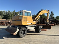 2001 liebherr a310b bandengraafmachine - afbeelding 31 van  33