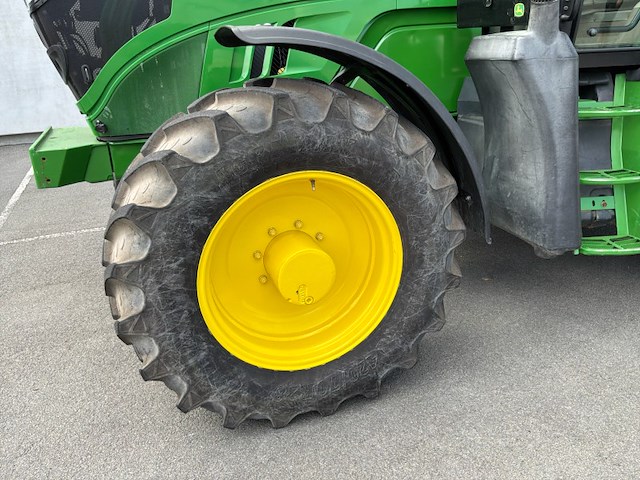 2012 john deere 6130r vierwiel aangedreven tractor - afbeelding 17 van  33