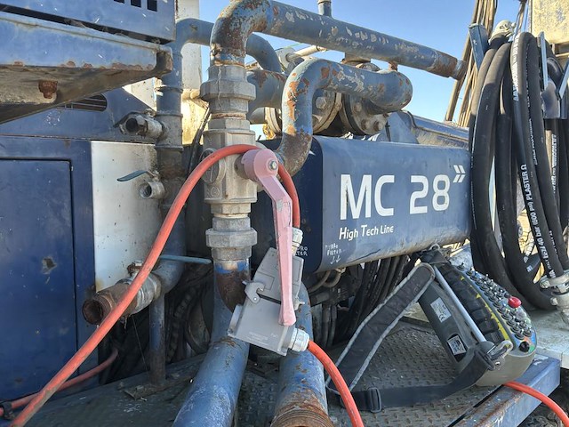 2014 comacchio mc28 ht multifunctionele grondboormachine - afbeelding 27 van  61