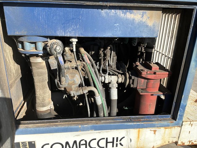 2014 comacchio mc28 ht multifunctionele grondboormachine - afbeelding 35 van  61