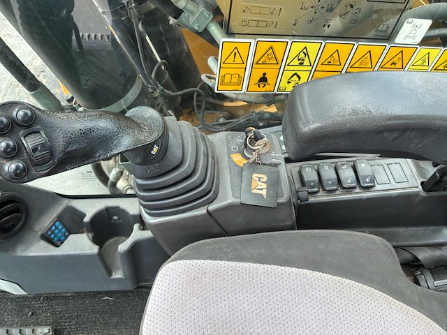 2017 caterpillar m314f banden graafmachine - afbeelding 25 van  44