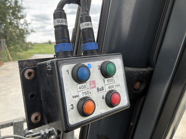 2019 linde h25 evo heftruck met balenklem - afbeelding 18 van  35