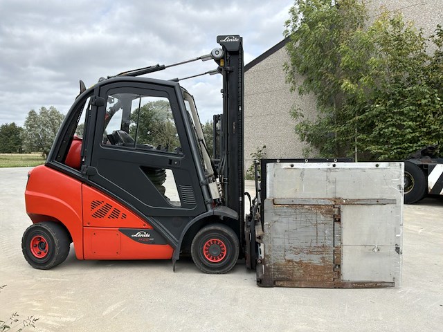 2019 linde h25 evo heftruck met balenklem - afbeelding 30 van  35