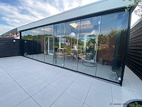 Compleet glazen schuifdeursysteem 3 deurs, veiligheidsglas 10 mm, 2400 mm breed, 3 stuks deuren 820 mm 2650 mm hoog, mat zwart ral 9005