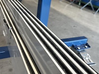 Compleet glazen schuifdeursysteem 3 deurs, veiligheidsglas 10 mm, 3030 mm breed, 3 stuks deuren 1030 mm 2200 mm hoog, antraciet lichtgrijs ral 7016 — foto 4