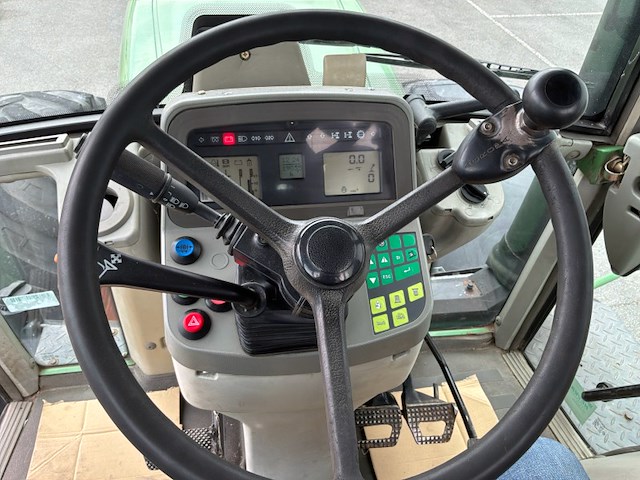Fendt favorit 930 v vierwiel aangedreven tractor - afbeelding 4 van  26