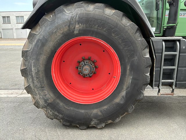 Fendt favorit 930 v vierwiel aangedreven tractor - afbeelding 14 van  26