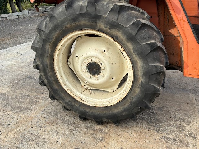 Fiat 450/6 oldtimer tractor - afbeelding 2 van  27